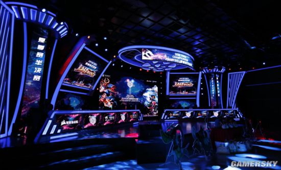 正敲定埃德 正敲定埃德