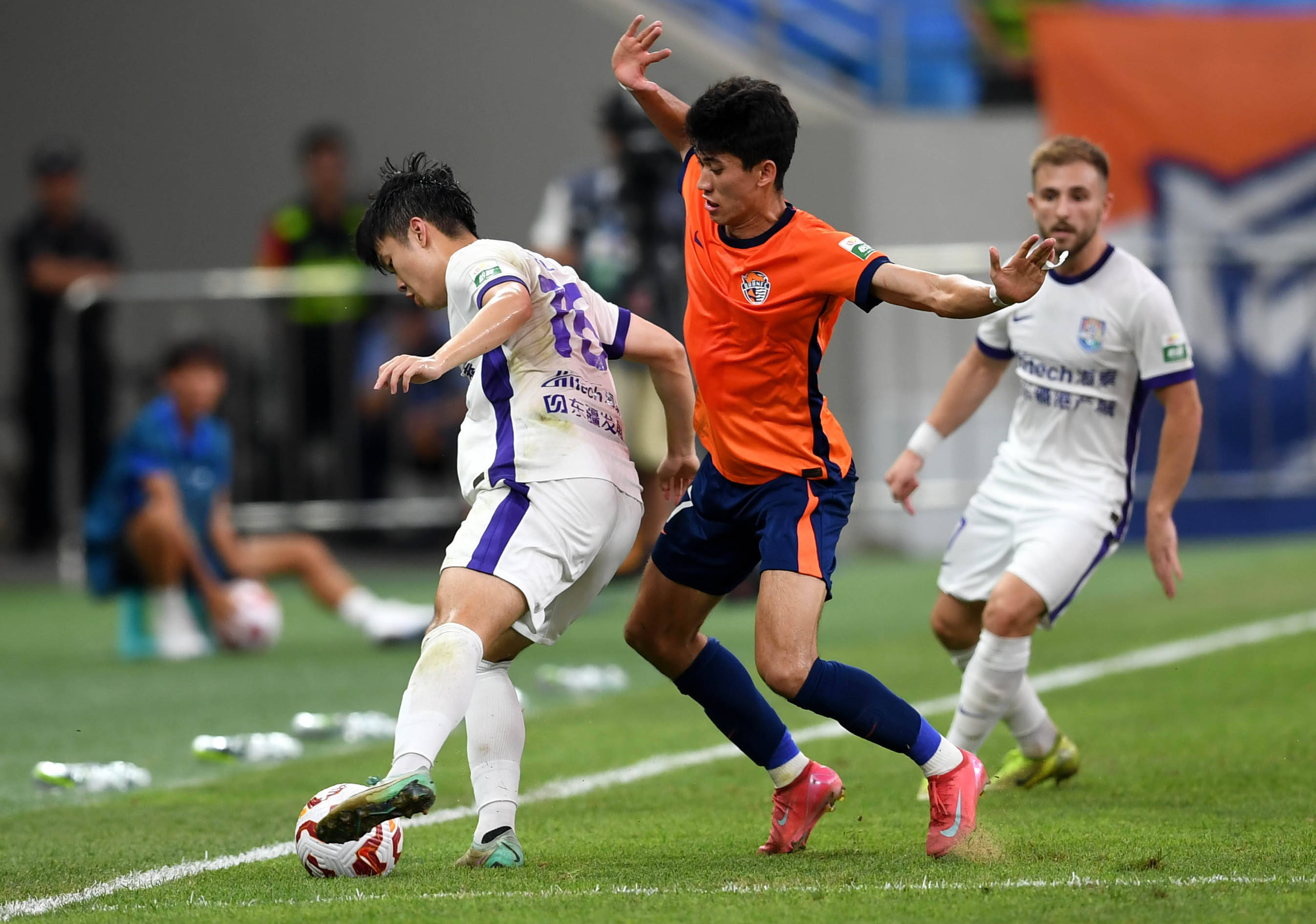 他不仅是一 他不仅是一