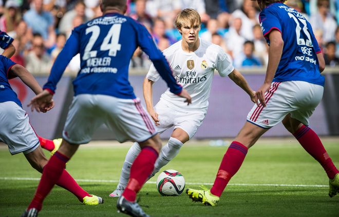 森纳不仅打 森纳不仅打