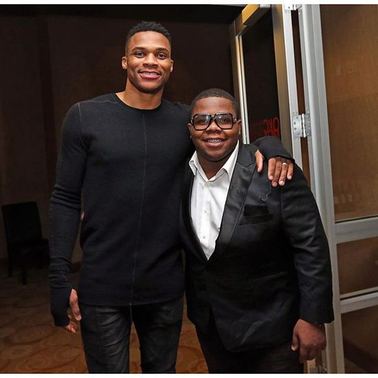 成为桌边默 成为桌边默